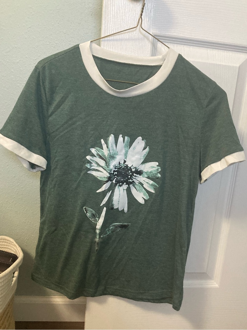 Women's Short Sleeve Ringer Tee with Floral Graphic - Green